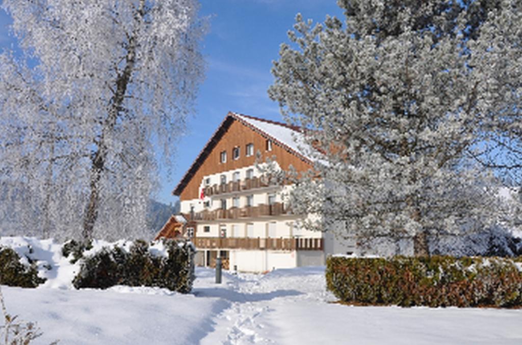 La Roche Du Tresor Village Vacances Longevilles-Mont-dʼOr Exterior foto